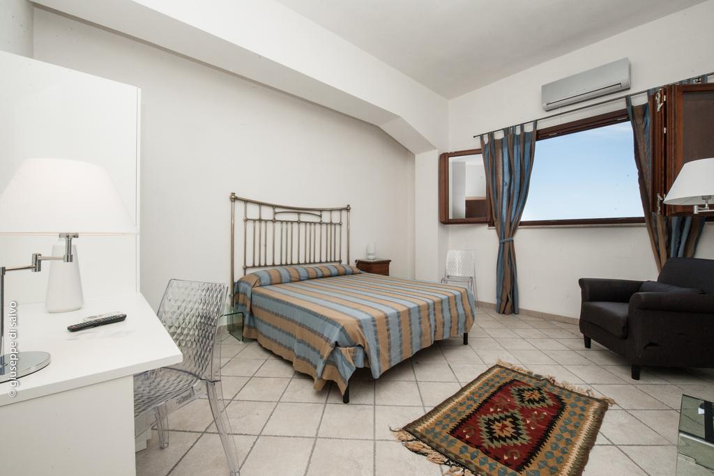 Casale Belvedere Vista Mare Valderice Zimmer foto